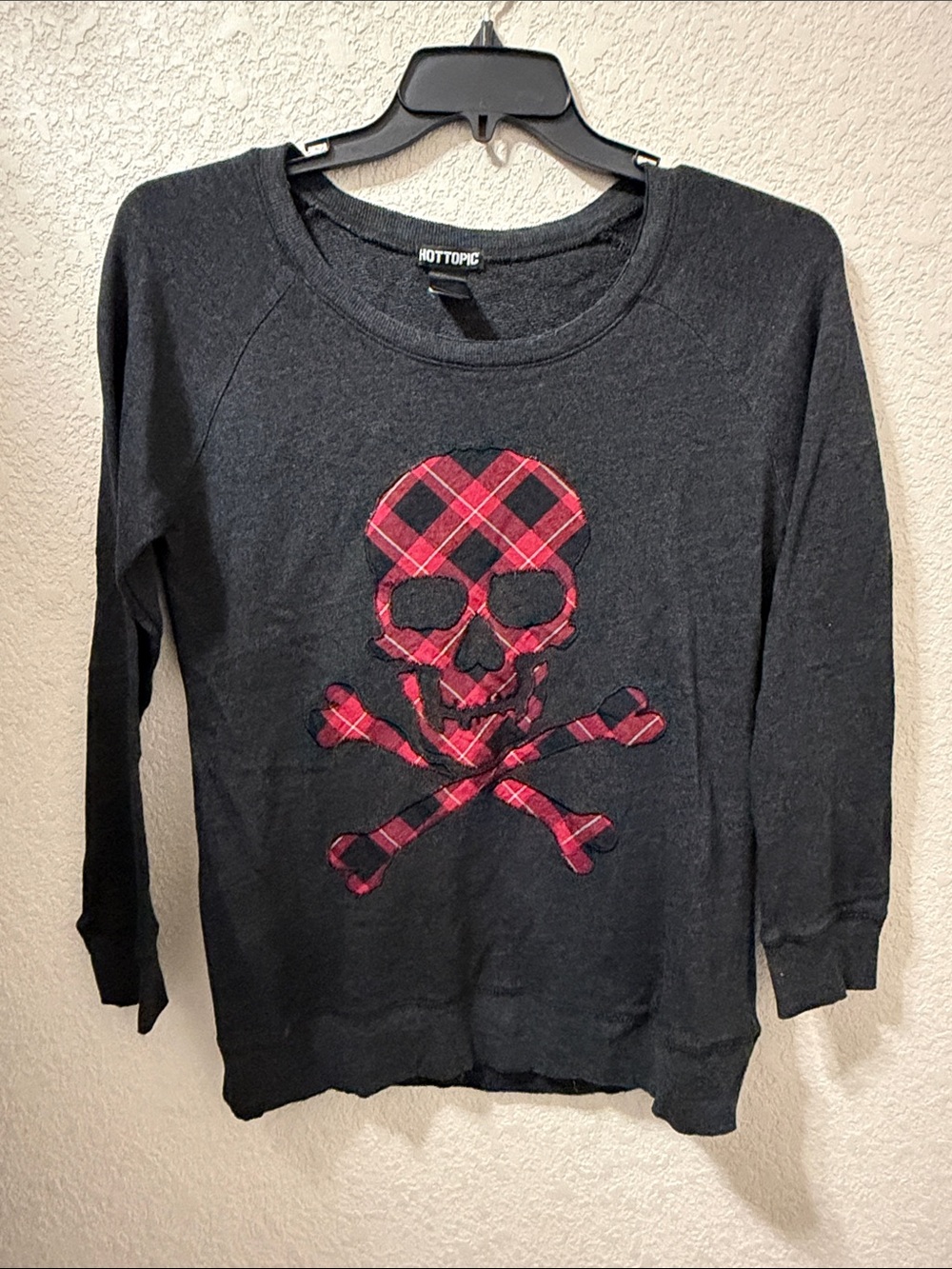 Hot Topic Charcoal Long Sleeve shirt with Red Plaid Skull - Picture 3 of 5